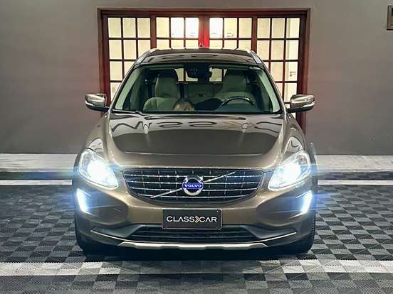 VOLVO-XC60-2016