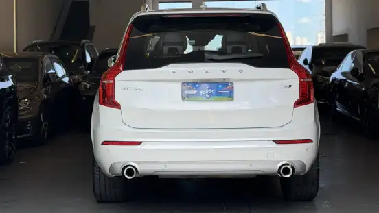 VOLVO-XC90-2019