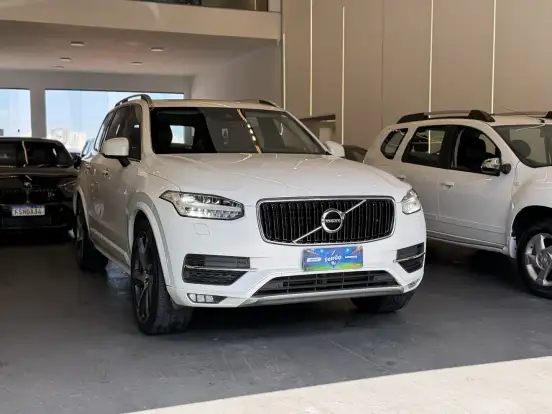 VOLVO-XC90-2019
