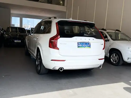 VOLVO-XC90-2019
