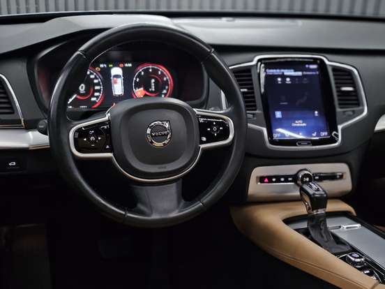 VOLVO-XC90-2.0 T6 GASOLINA MOMENTUM AWD GEARTRONIC VOLVO-XC90-2018