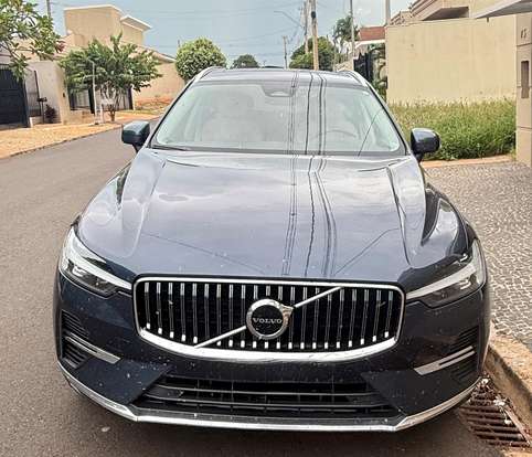 VOLVO-XC60-2023