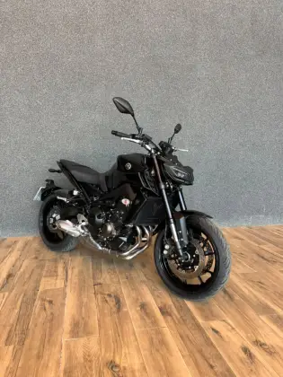 YAMAHA MT-09 