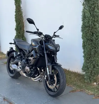 YAMAHA MT-09 