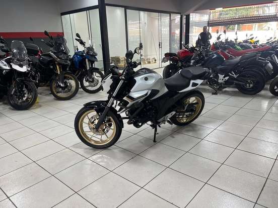 YAMAHA-FZ25 FAZER CONNECTED ABS-2025