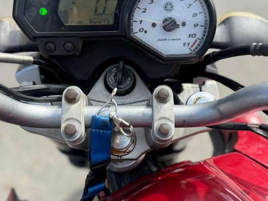 YAMAHA-YS 250 FAZER YAMAHA-YS 250 FAZER-2013