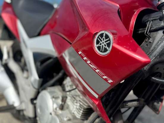 YAMAHA-YS 250 FAZER YAMAHA-YS 250 FAZER-2013