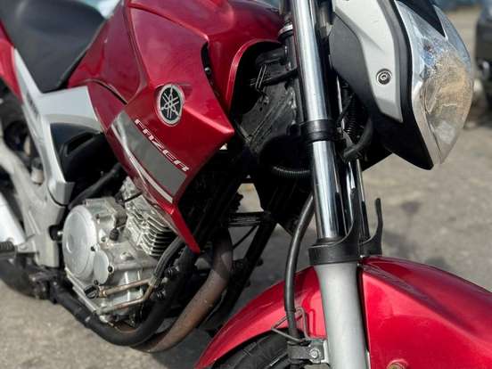 YAMAHA-YS 250 FAZER YAMAHA-YS 250 FAZER-2013