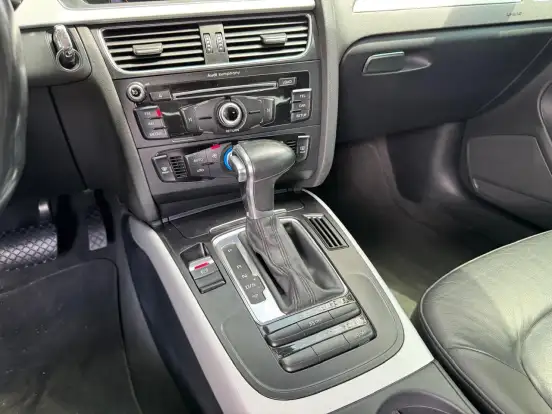 AUDI-A4-2015
