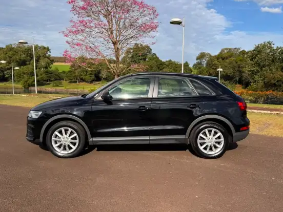 AUDI-Q3-2018