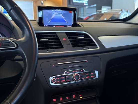 AUDI-Q3-2018