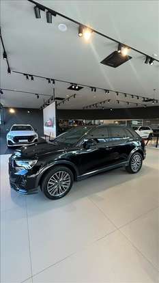 AUDI-Q3-2022