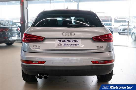 AUDI-Q3-2015