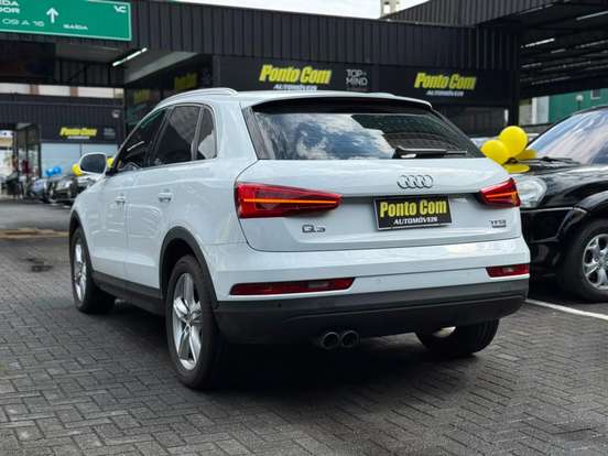 AUDI-Q3-2015