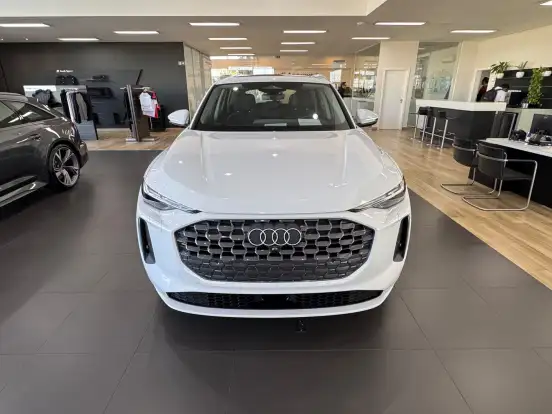 AUDI-Q5-2025