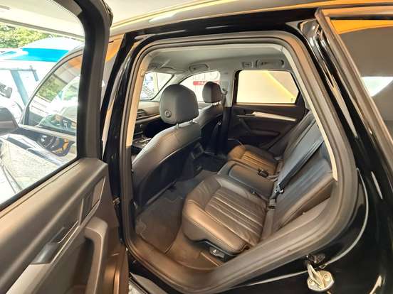 AUDI-Q5-2019