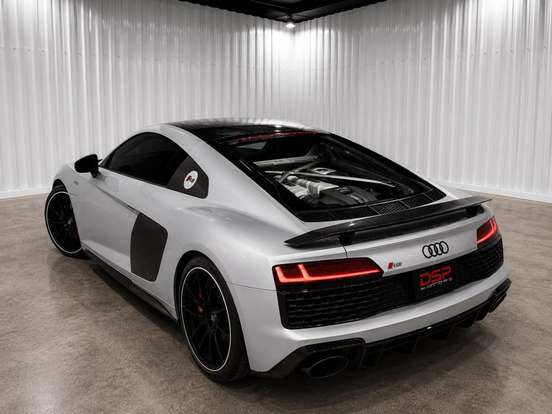 AUDI-R8-2020