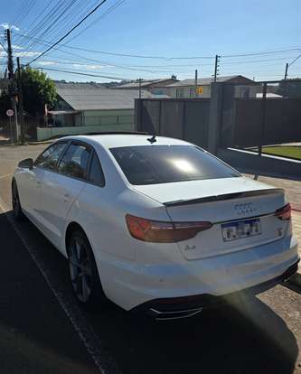 AUDI-A4-2020