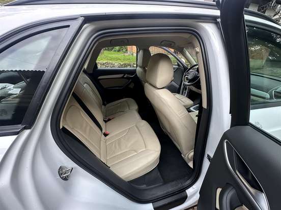 AUDI-Q3-2015