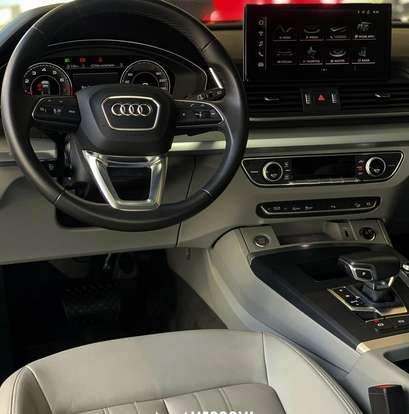 AUDI-Q5-2022