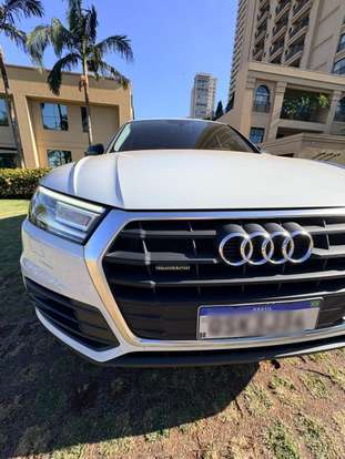 AUDI-Q5-2020