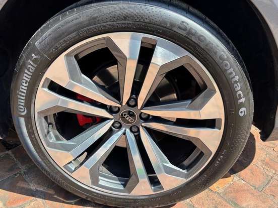 AUDI-Q8-3.0 TFSI GASOLINA PERFORMANCE QUATTRO TIPTRONIC AUDI-Q8-2022