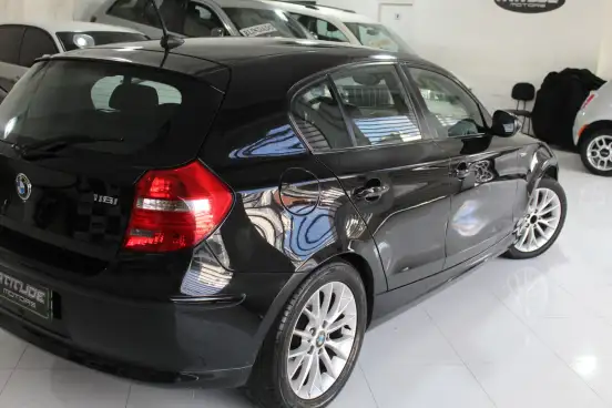 BMW-118i-1.8 UE71 16V GASOLINA 4P AUTOMÁTICO BMW-118i-2010