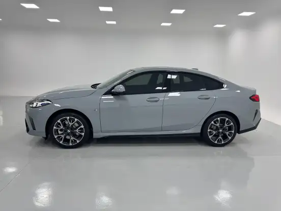 BMW-220i-2025