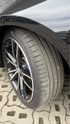 BMW-320i-2023