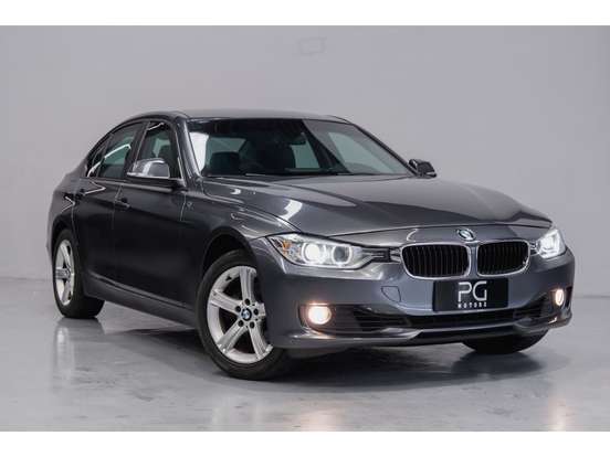 BMW-320i-2013