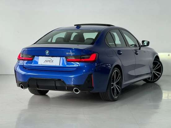 BMW-320i-2023