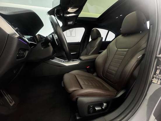 BMW-320i-2022