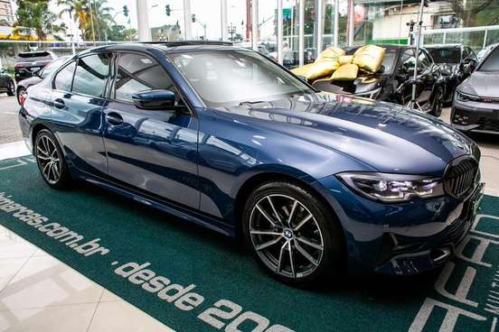 BMW-320i-2021