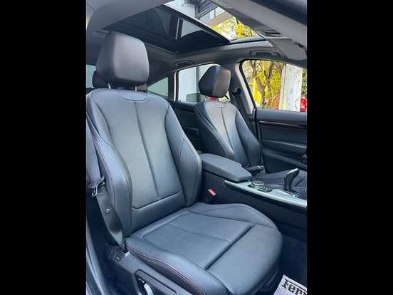 BMW-320i-2016