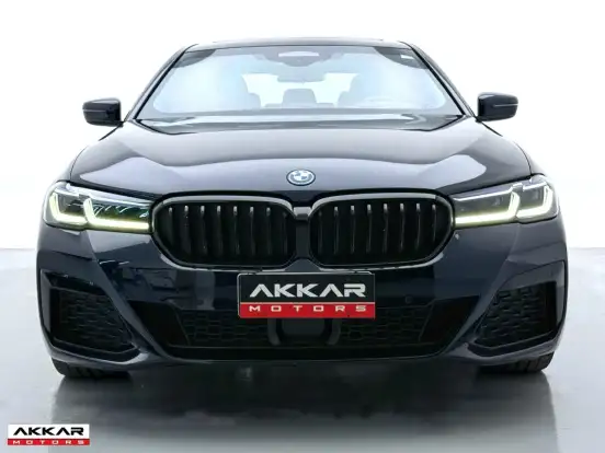BMW-530e-2021