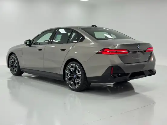 BMW-530e-2025