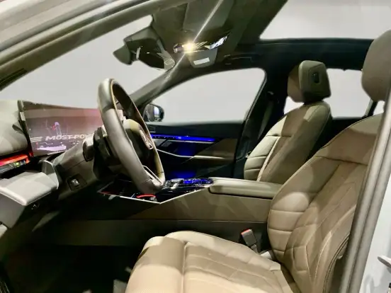 BMW-530e-2.0 TWINPOWER PHEV M SPORT AUTOMÁTICO BMW-530e-2025