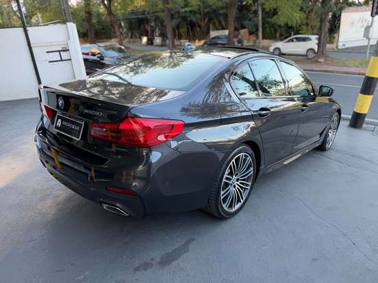 BMW-530e-2.0 16V TWINPOWER HÍBRIDO M SPORT AUTOMÁTICO BMW-530e-2020