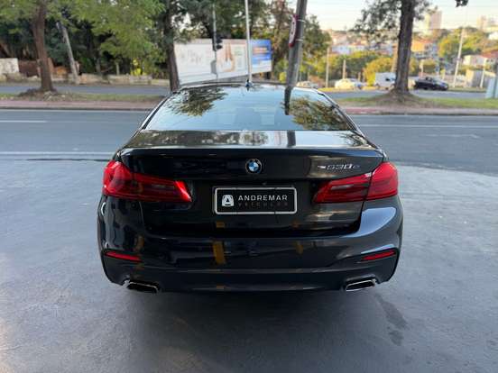 BMW-530e-2020