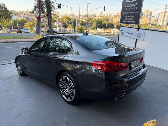 BMW-530e-2.0 16V TWINPOWER HÍBRIDO M SPORT AUTOMÁTICO BMW-530e-2020