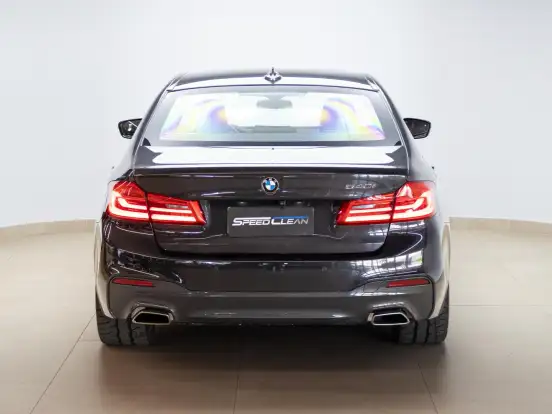 BMW-540i-3.0 24V TURBO GASOLINA M SPORT AUTOMÁTICO BMW-540i-2018