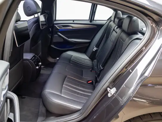 BMW-540i-3.0 24V TURBO GASOLINA M SPORT AUTOMÁTICO BMW-540i-2018