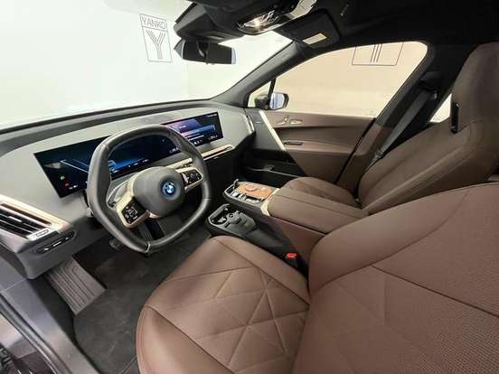 BMW-iX-2023