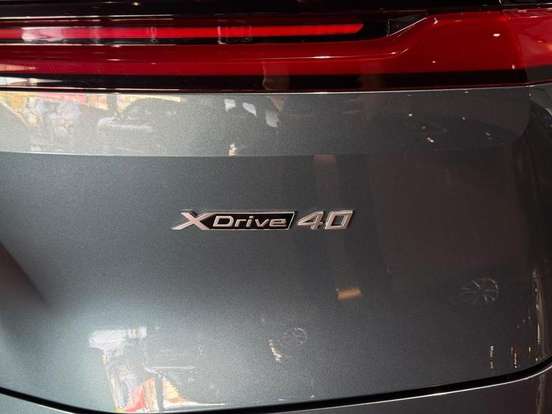 BMW-iX-2023