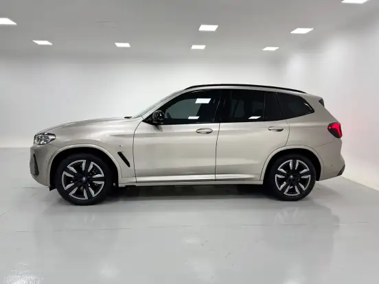 BMW-iX3-ELÉTRICO M SPORT BMW-iX3-2023