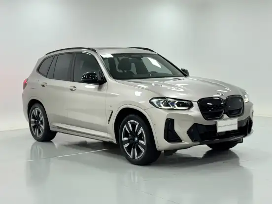 BMW-iX3-2023