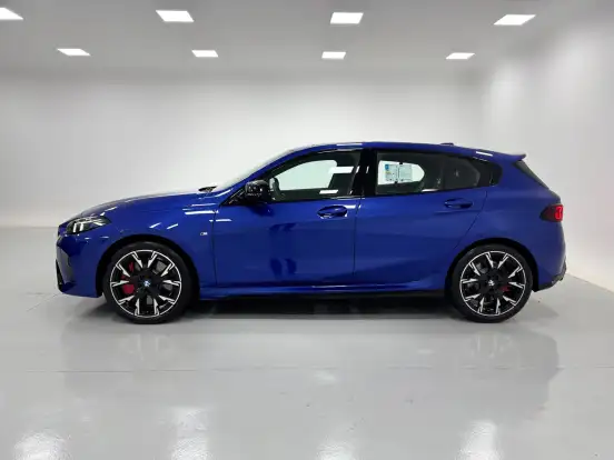 BMW-M 135i-2025