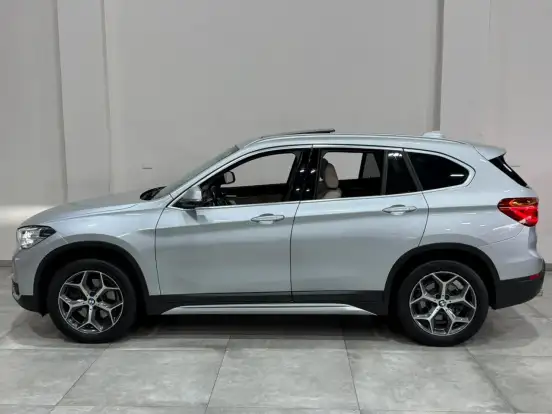 BMW-X1-2.0 16V TURBO ACTIVEFLEX SDRIVE20I X-LINE 4P AUTOMÁTICO BMW-X1-2019