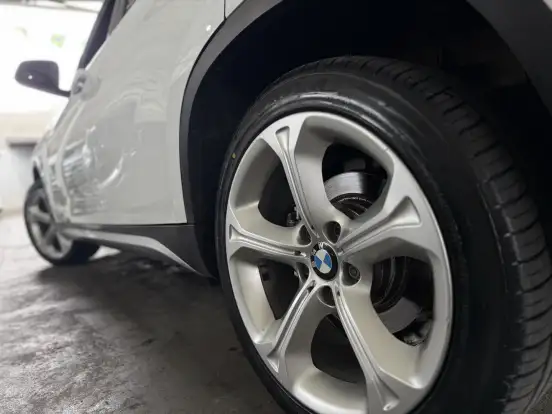 BMW-X1-2014