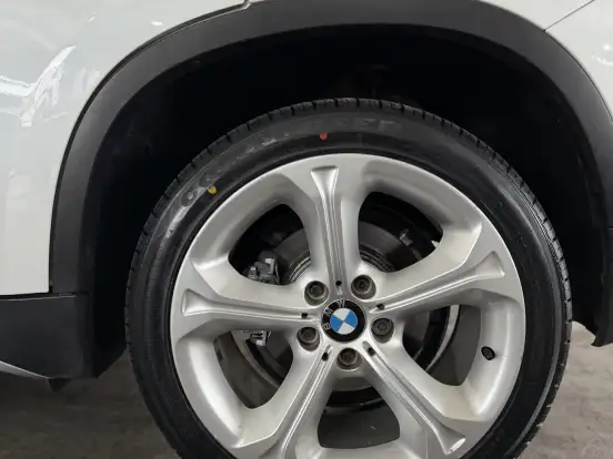BMW-X1-2.0 16V TURBO GASOLINA SDRIVE20I 4P AUTOMÁTICO BMW-X1-2014